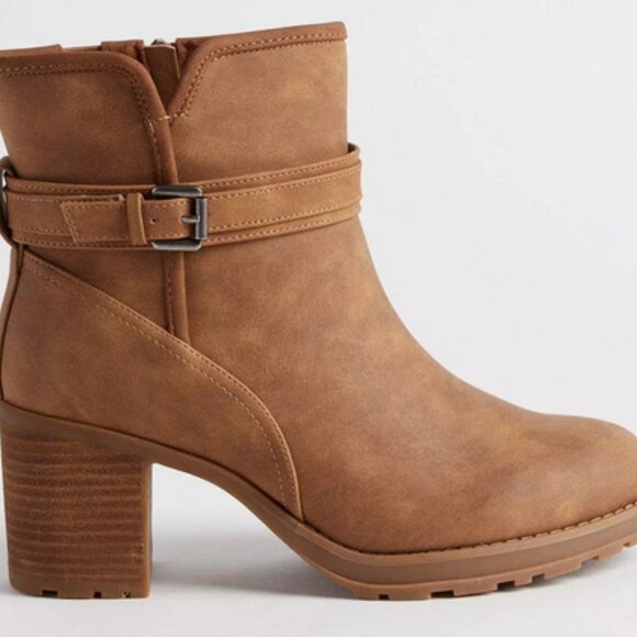 Side Buckle Heeled Bootie (12WW) - Picture 2 of 6